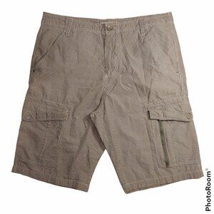 Guess Shorts Mens Size 36 measures 40 Gray white stripes Cargo Pocket snap flaps